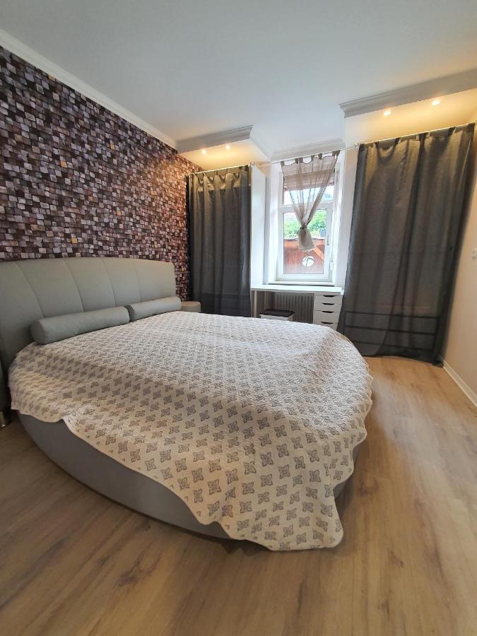 Mozart27 - Ferienwohnung Pirmasens Exteriér fotografie